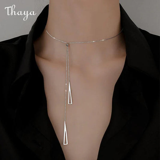 Thaya 925 Silver Geometric Niche Design Necklace