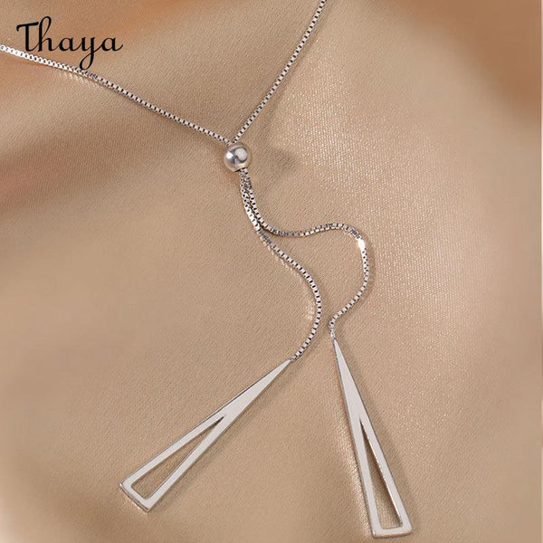 Thaya 925 Silver Geometric Niche Design Necklace